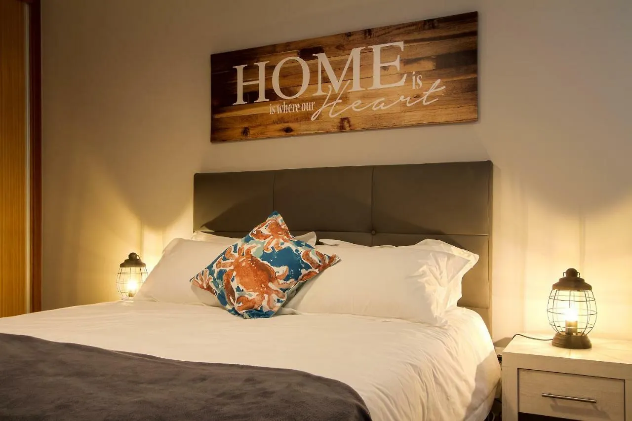 Peace Haven Apartment Calheta  0*, Calheta (Madeira)